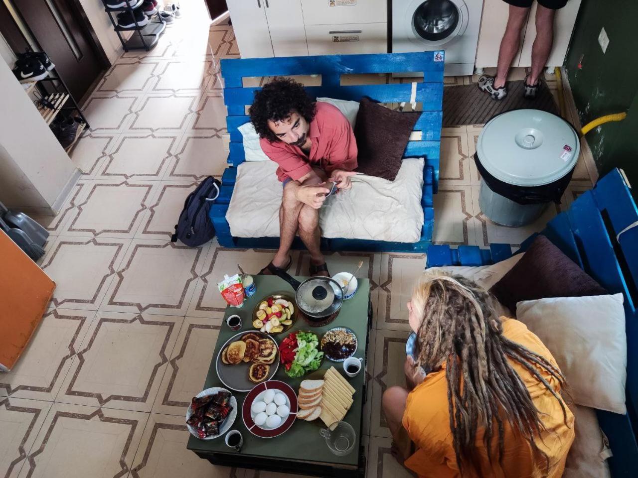 Harmony Backpackers Hostel Batumi Zimmer foto